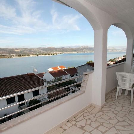 Apartments Maja - Sea View Trogir Kültér fotó