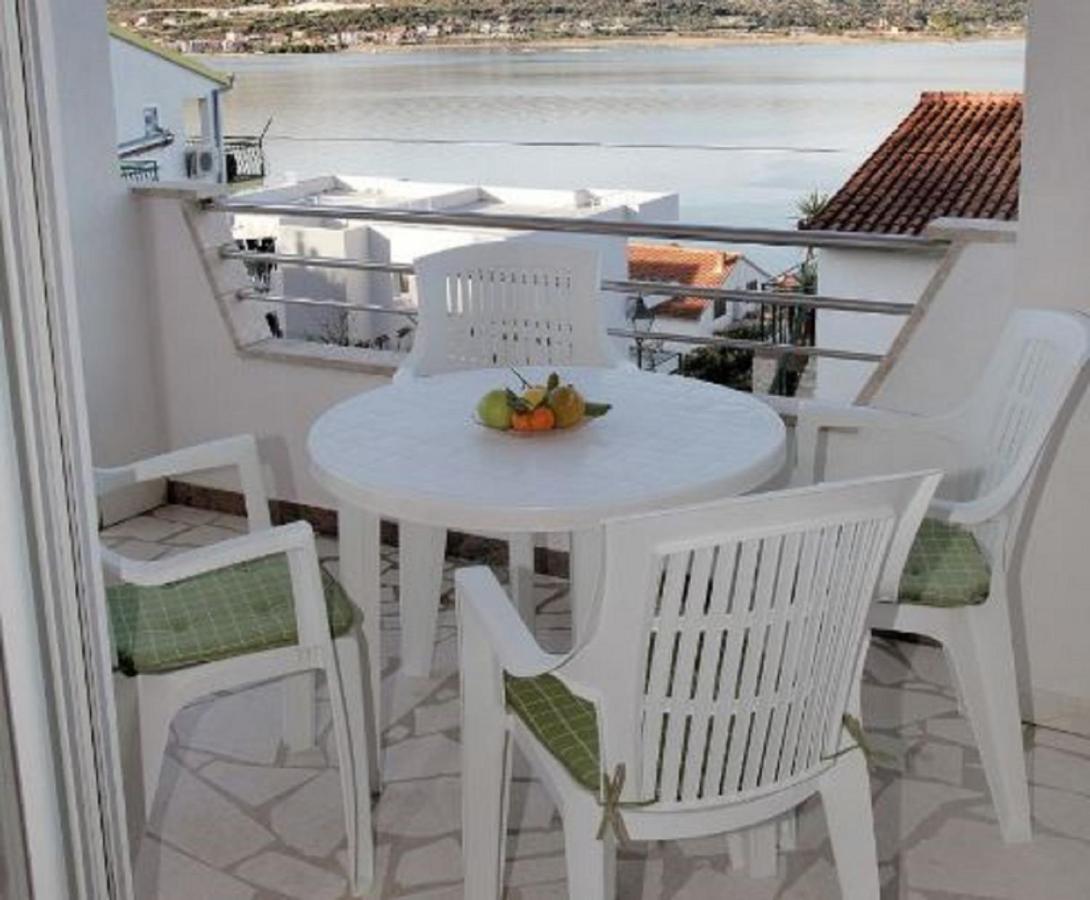 Apartments Maja - Sea View Trogir Kültér fotó