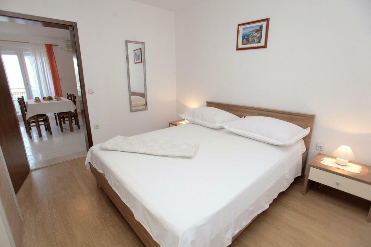 Apartments Maja - Sea View Trogir Kültér fotó