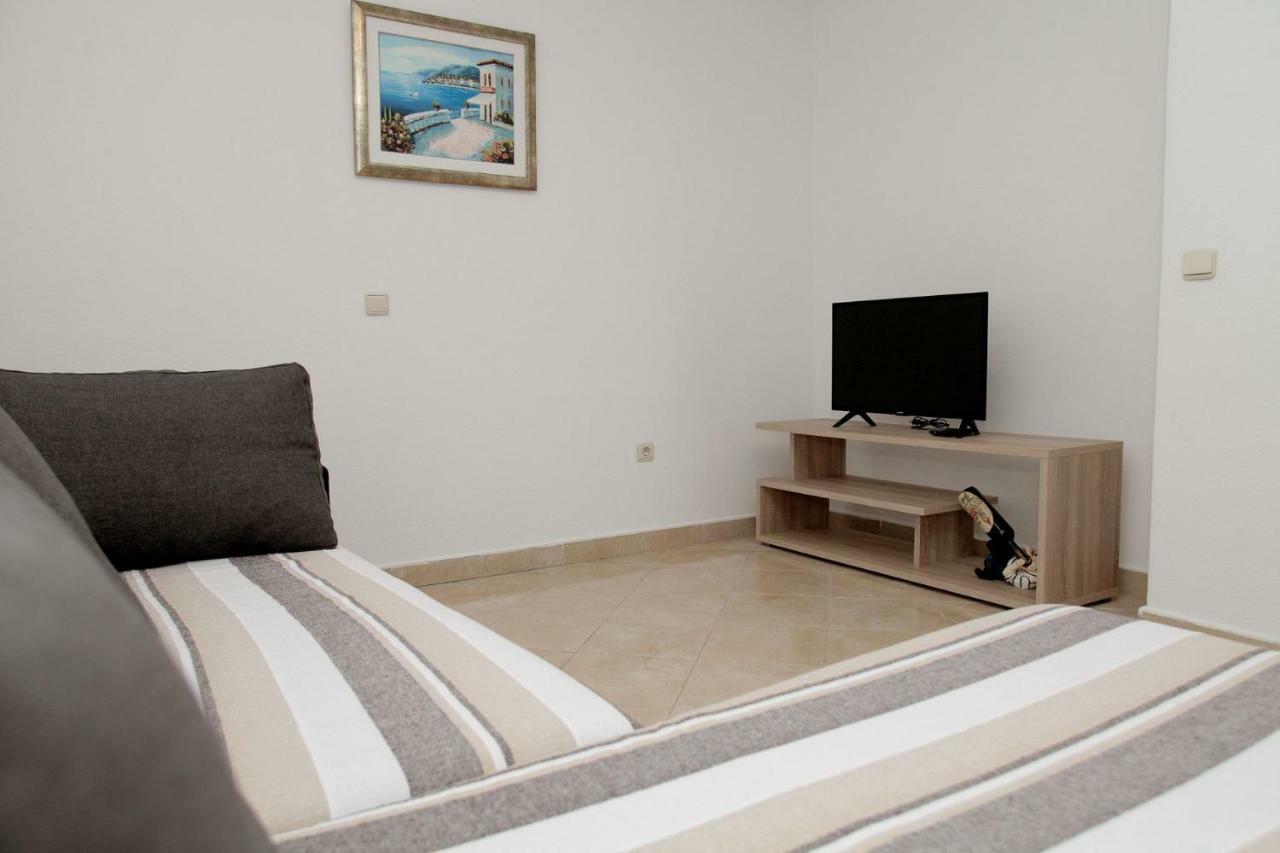 Apartments Maja - Sea View Trogir Kültér fotó