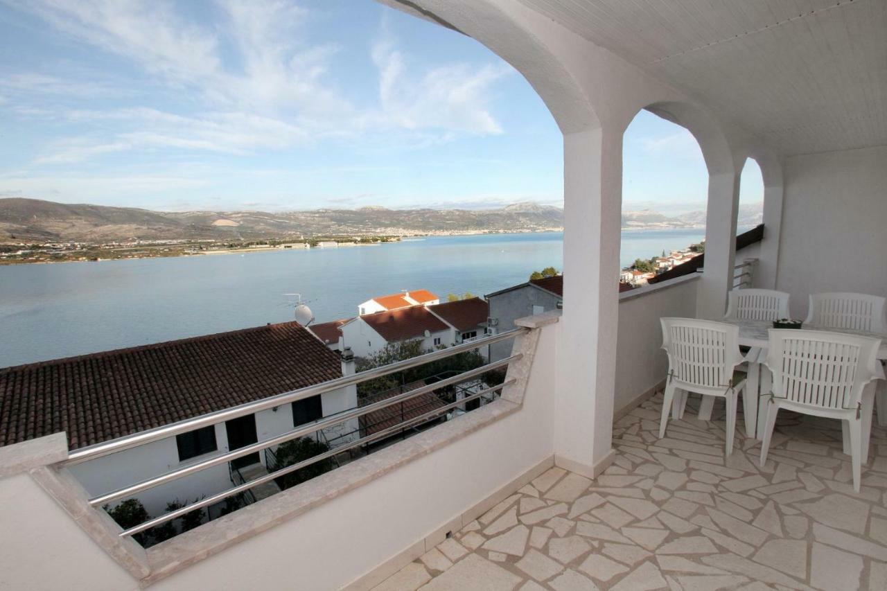 Apartments Maja - Sea View Trogir Kültér fotó